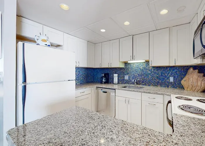 Incredible Waterfront With Furnished Balcony Views Pools & Gym Ocean City